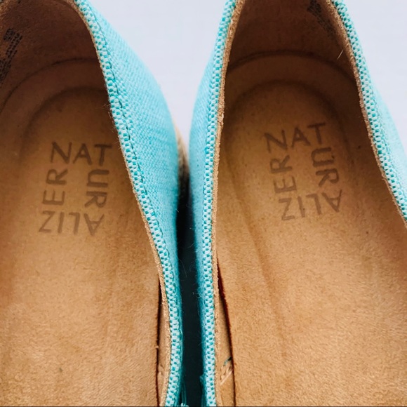 Naturalizer Thea 3 Slip-On Turquoise Linen Fabric - Picture 8 of 10
